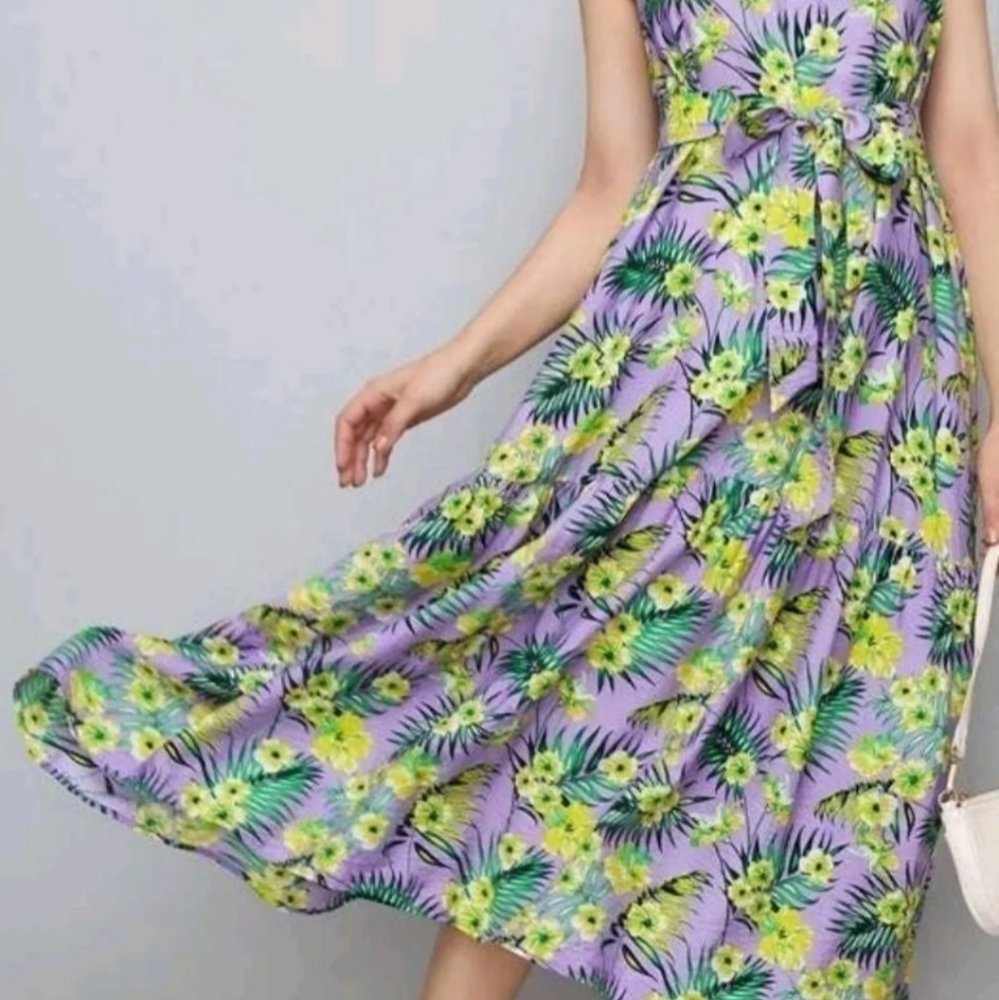 🌺💐Beautiful Tropical Lilac dress🌺💐🌺💐🌺💐🌺💐🌺💐 - Picture 5 of 7